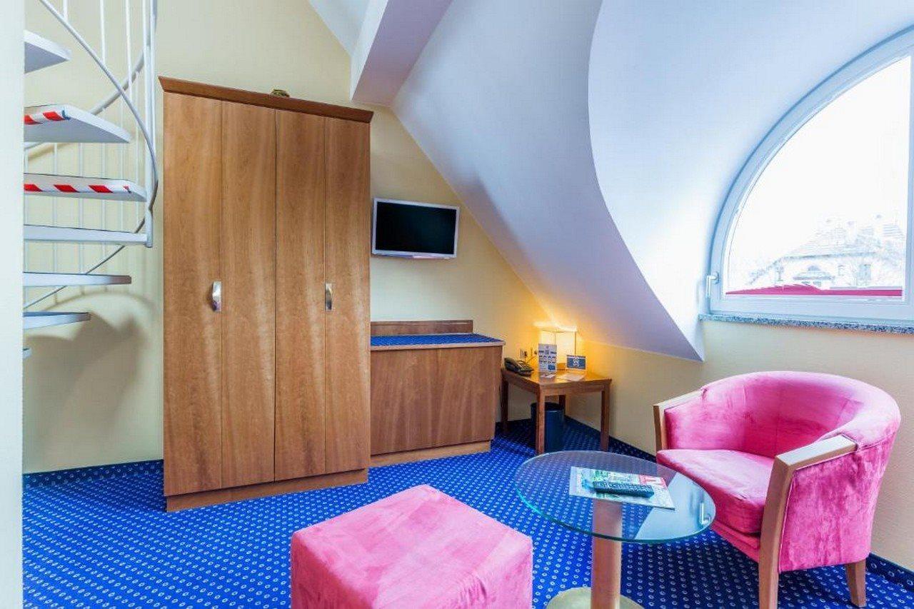 Hotel Am Schillerpark Esslingen am Neckar Dış mekan fotoğraf