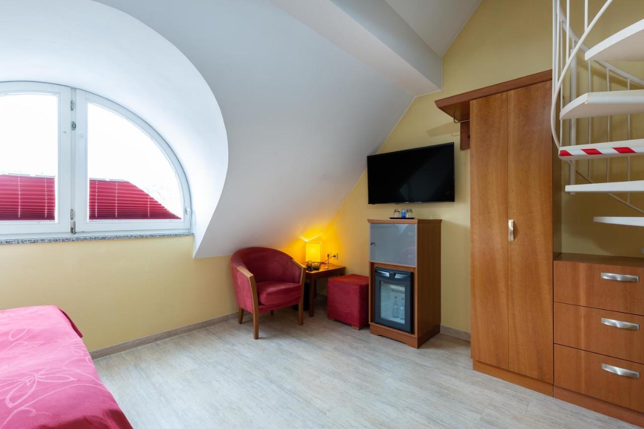 Hotel Am Schillerpark Esslingen am Neckar Dış mekan fotoğraf