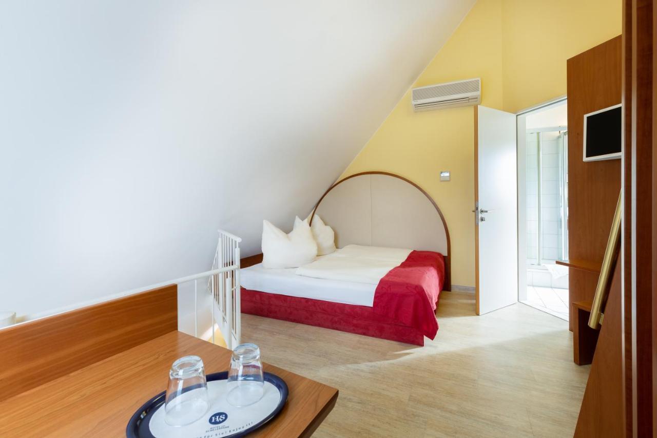 Hotel Am Schillerpark Esslingen am Neckar Dış mekan fotoğraf