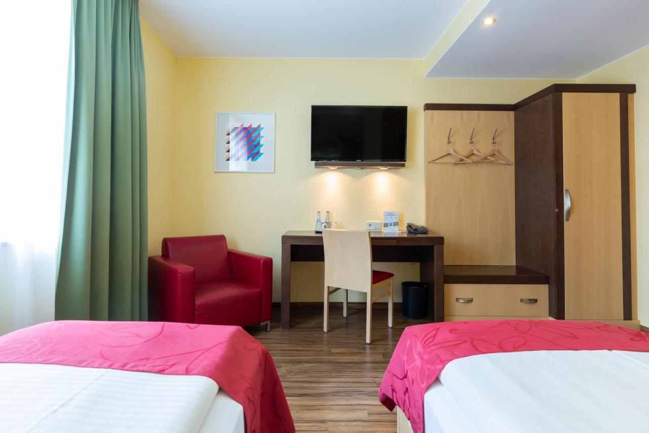 Hotel Am Schillerpark Esslingen am Neckar Dış mekan fotoğraf
