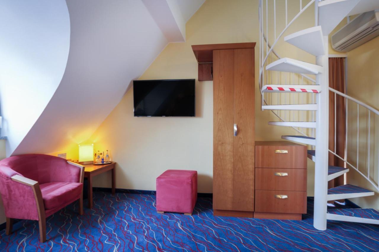 Hotel Am Schillerpark Esslingen am Neckar Dış mekan fotoğraf