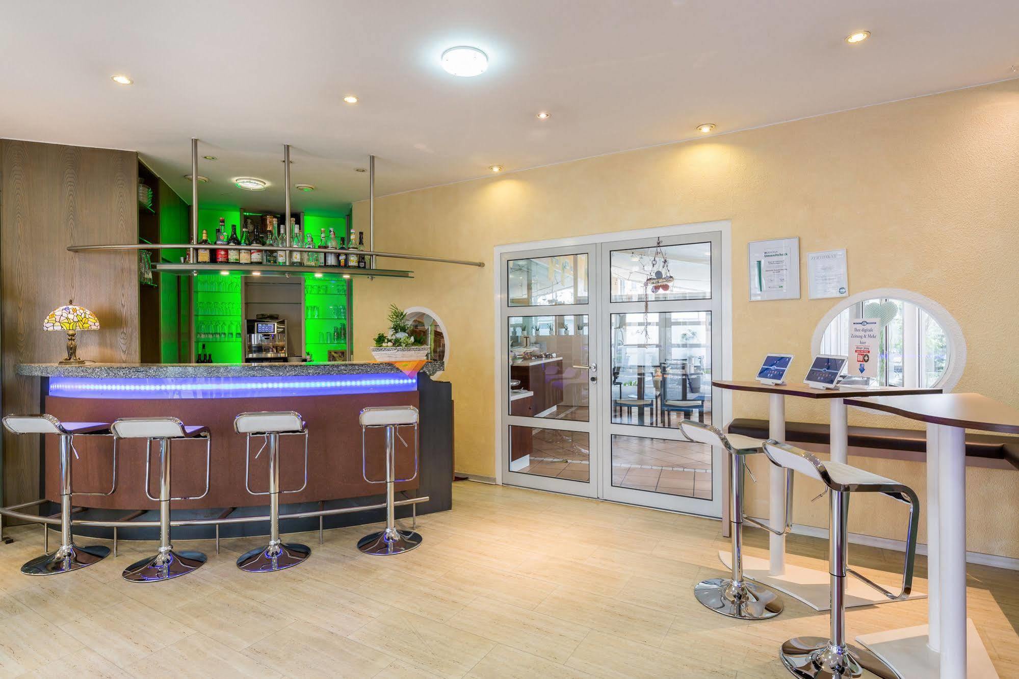 Hotel Am Schillerpark Esslingen am Neckar Dış mekan fotoğraf