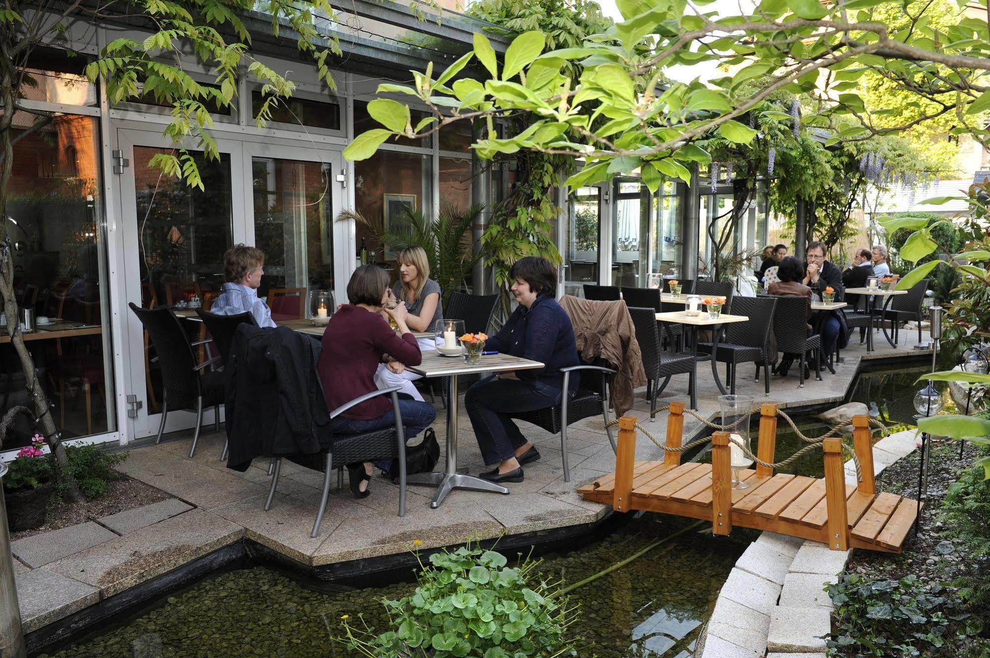 Hotel Am Schillerpark Esslingen am Neckar Dış mekan fotoğraf